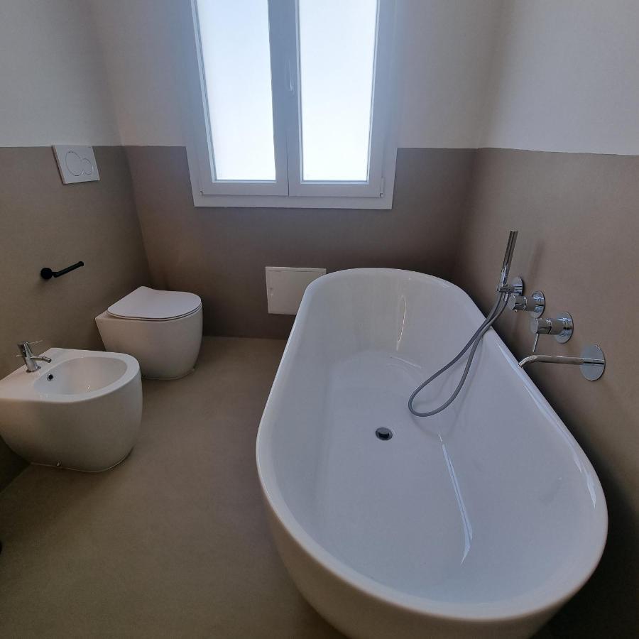 Double Room,1466587733:JPEG